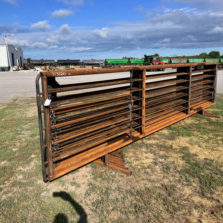 #113120 • 10X PANELS W/ 1 GATE