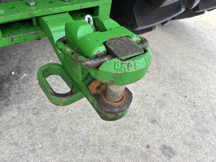 2012-john-deere-8360r-image-36