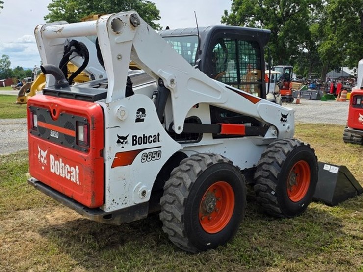 2020-bobcat-s850-image-3