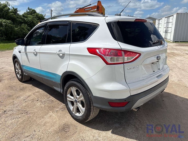 2016-ford-escape-se-image-4