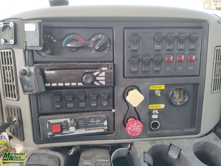 2011-international-workstar-7500-image-12