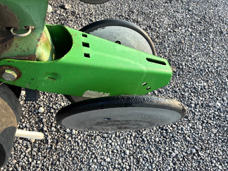 john-deere-7000-image-39