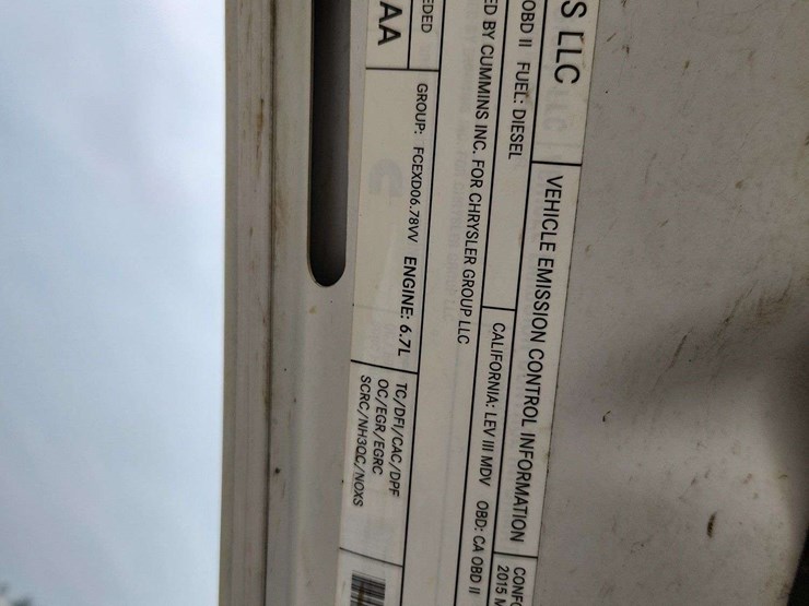 2015-ram-3500-slt-image-19