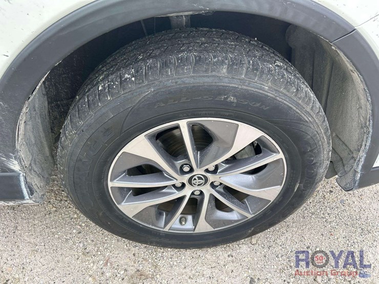 2018-toyota-rav4-image-32