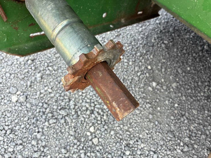john-deere-443-image-17