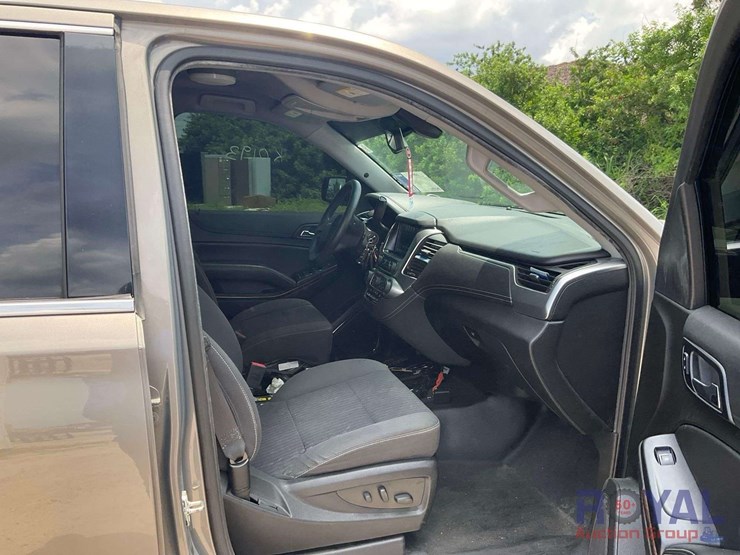 2018-chevrolet-tahoe-image-24