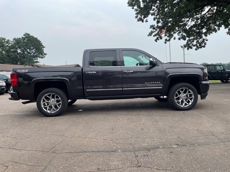 2016-chevrolet-silverado-image-6