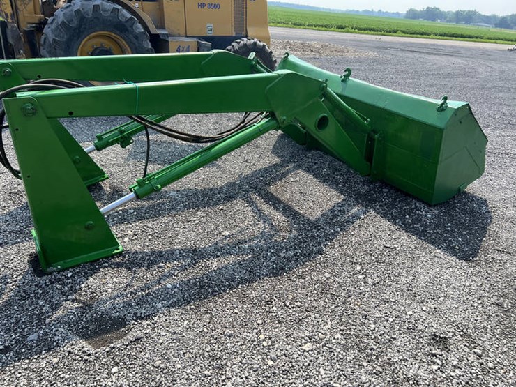 john-deere-148-image-6