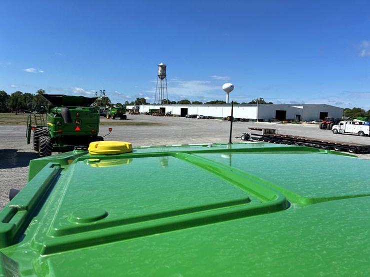 2020-john-deere-8rx-410-image-91