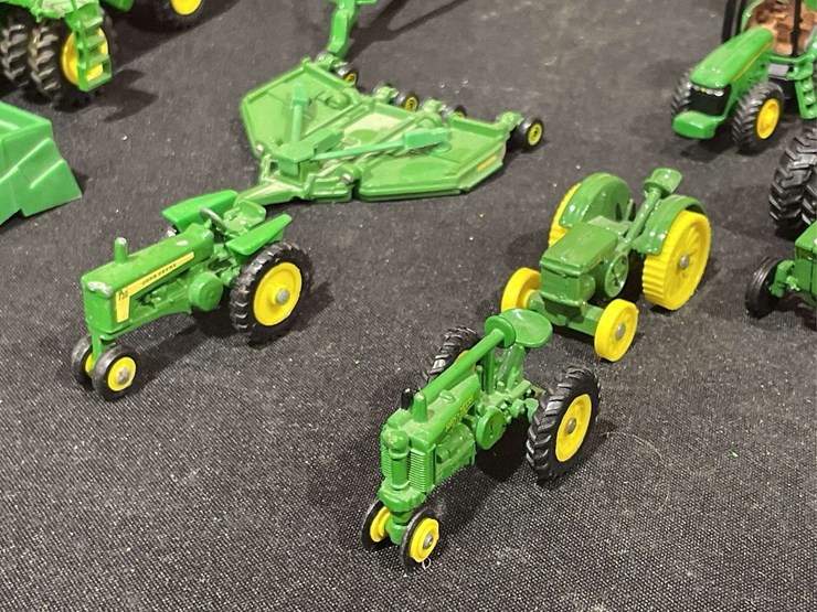 john-deere-64-image-5