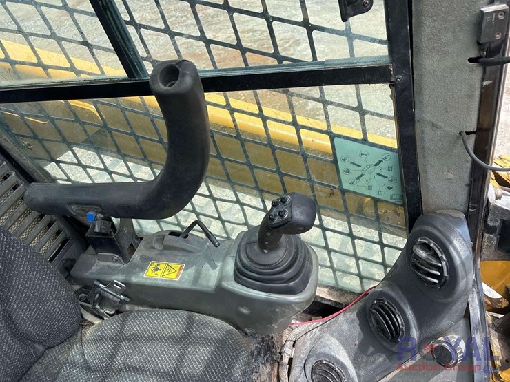 2015-caterpillar-299d2-xhp-image-15