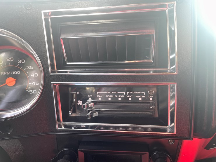 1982-chevrolet-c10-image-46