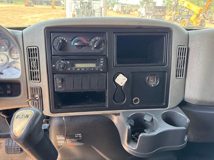 2010-international-durastar-4400-image-28