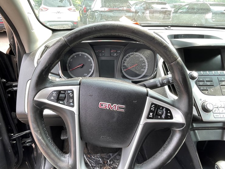 2014-gmc-terrain-slt-image-60