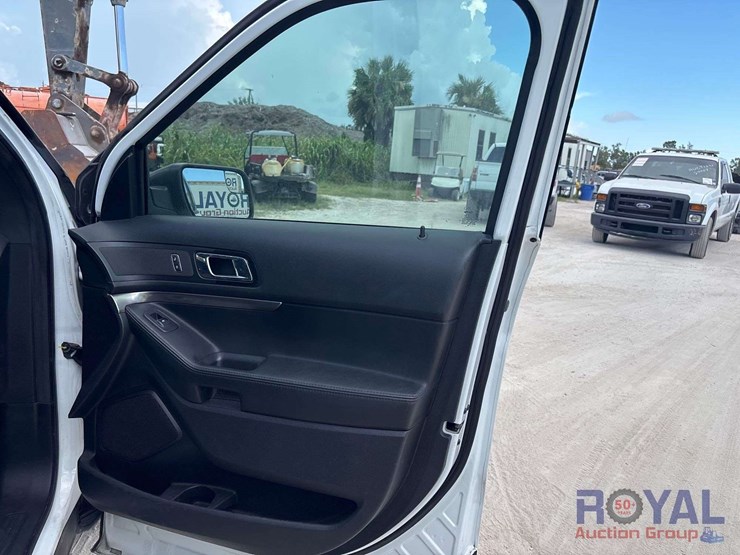 2018-ford-explorer-image-18
