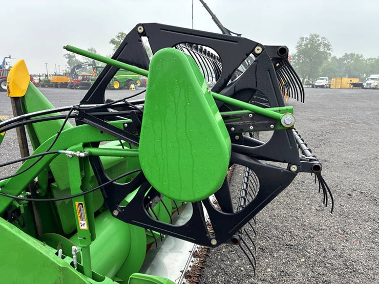 2013-john-deere-635f-image-17