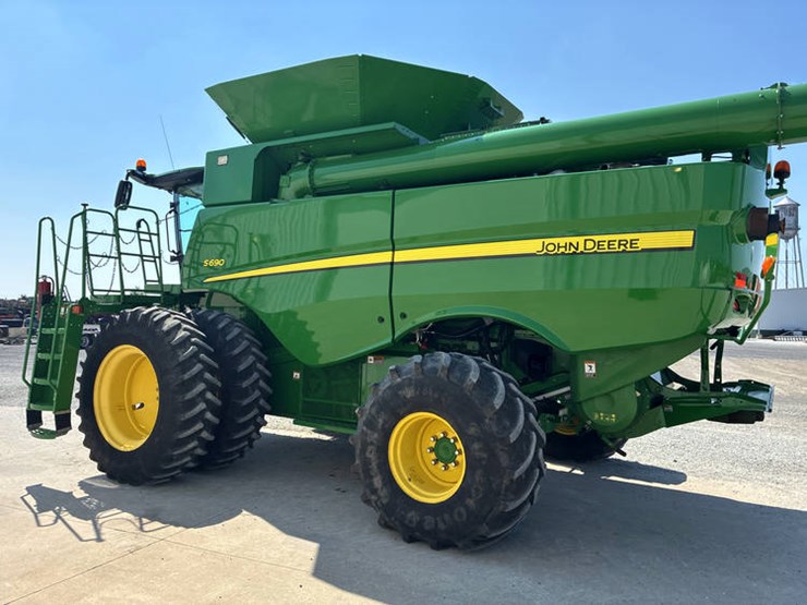 2013-john-deere-s690-image-7