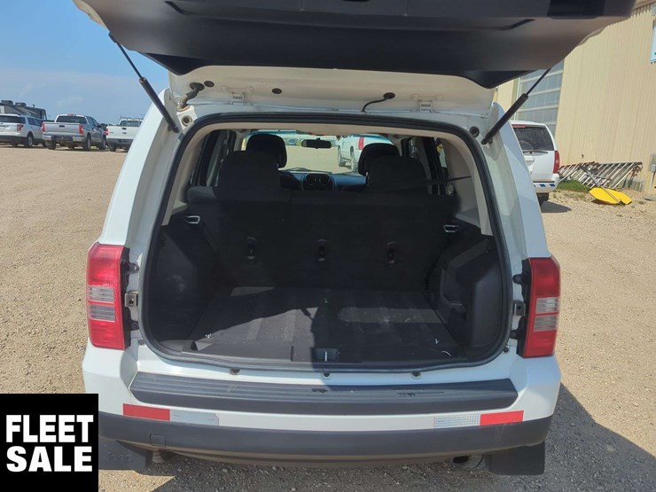 2012-jeep-patriot-image-15