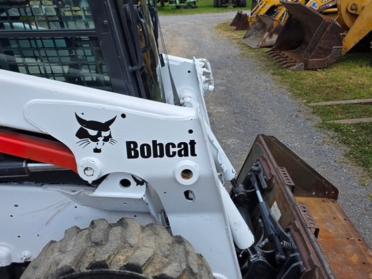 2011-bobcat-s630-image-9