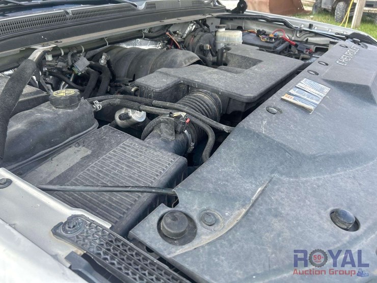 2015-chevrolet-tahoe-image-22