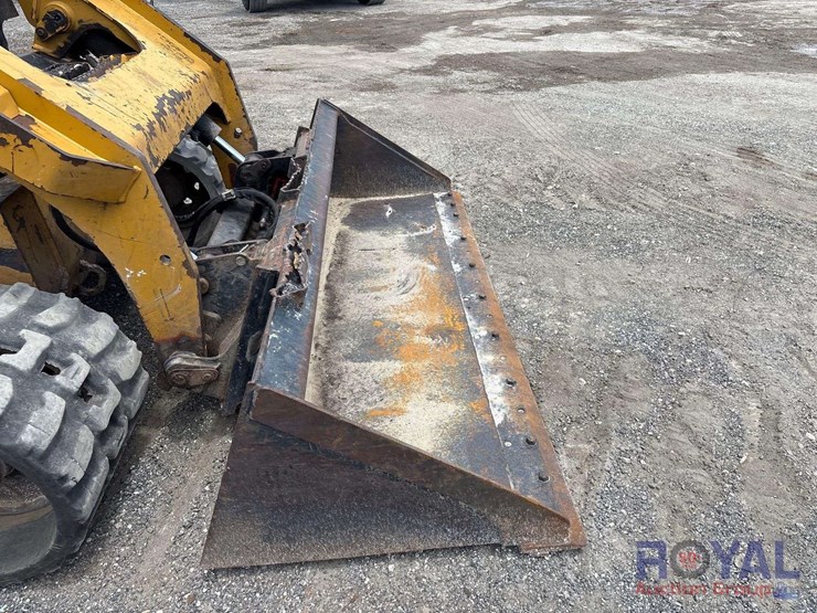 2015-caterpillar-299d2-xhp-image-8