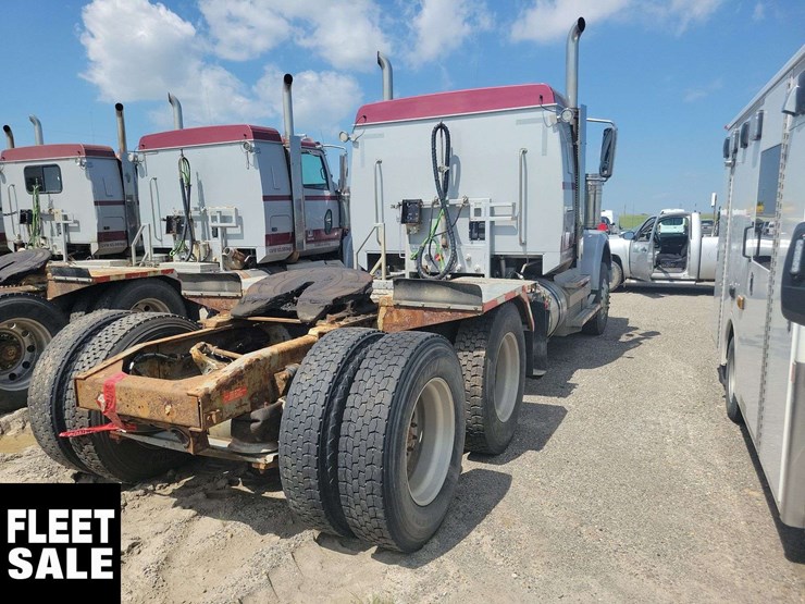 2014-western-star-4900-image-2