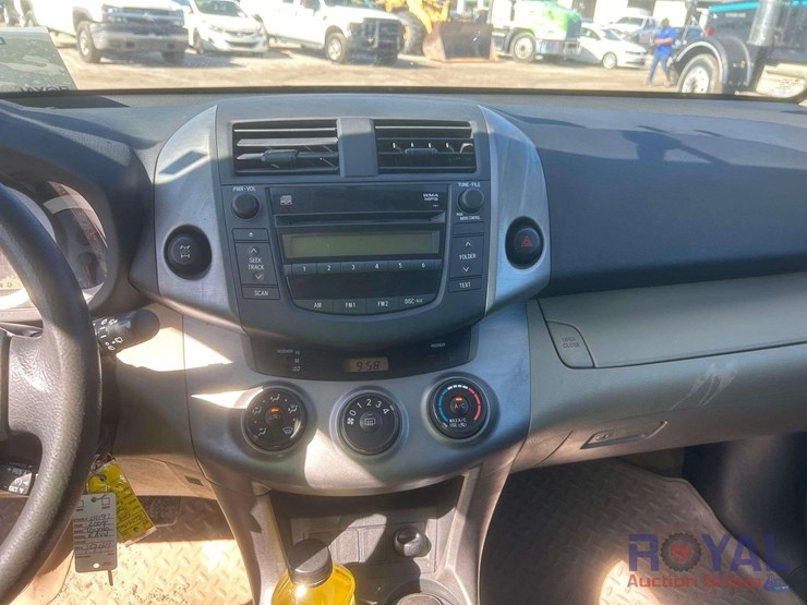 2008-toyota-rav4-image-15