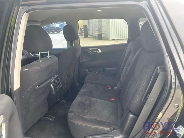 2016-nissan-pathfinder-image-15