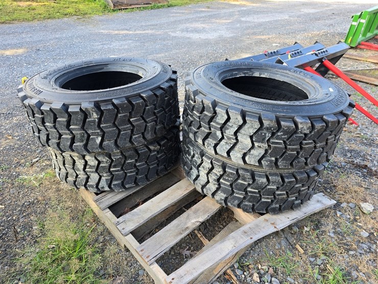 new-4-10-16.5-forerunner-skidloader-tires-image-4