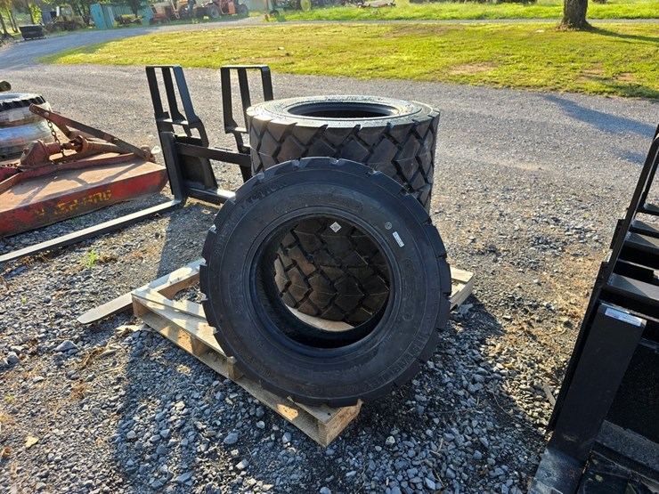 new-4-10-16.5-forerunner-skidloader-tires-image-3