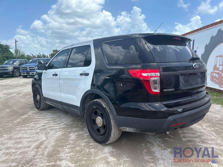 2015-ford-explorer-image-4