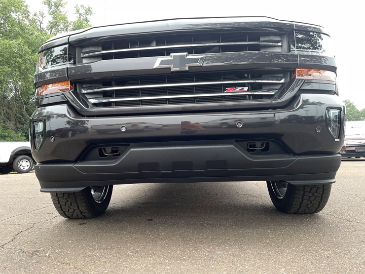 2016-chevrolet-silverado-image-11