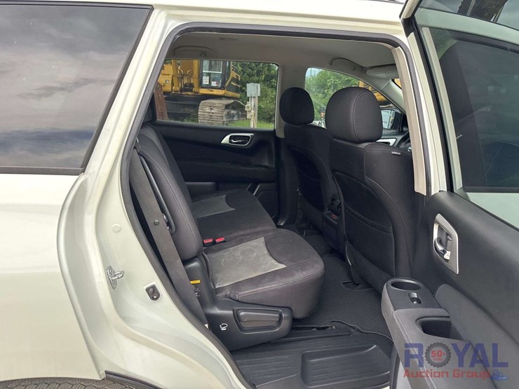2017-nissan-pathfinder-image-19