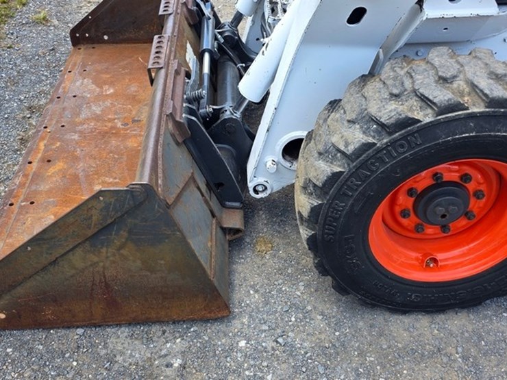 2011-bobcat-s630-image-29