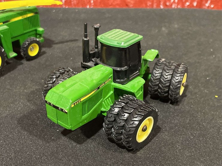 john-deere-64-image-2