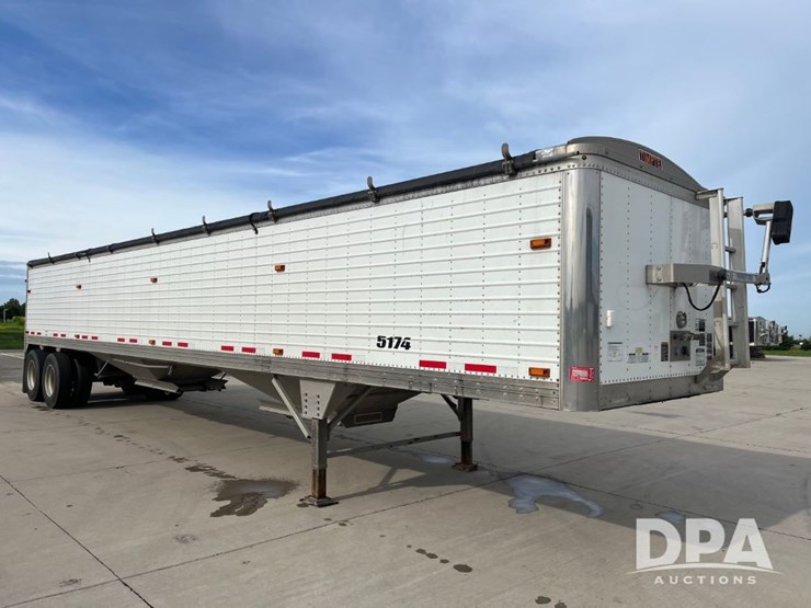2015-timpte-grain-trailer-image-54