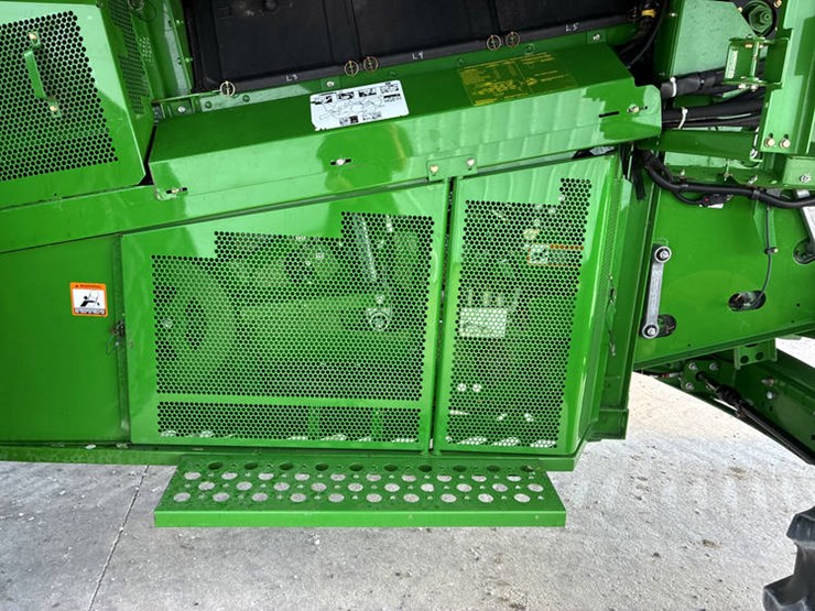 2013-john-deere-s670-image-53