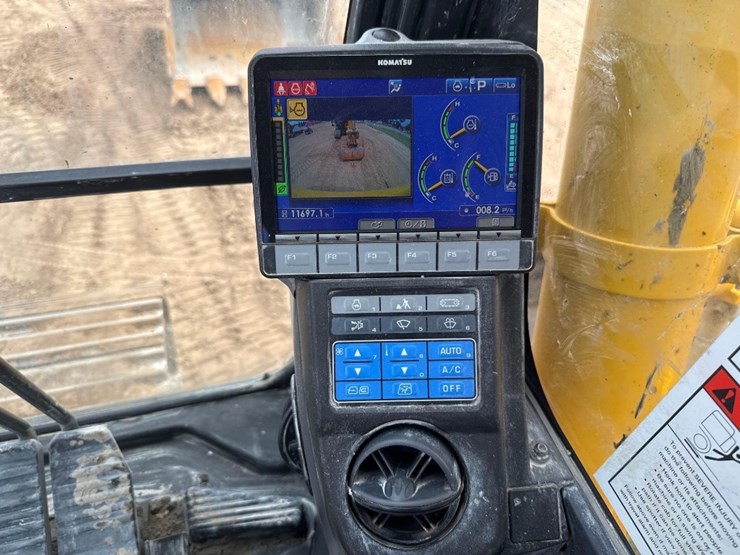 2023-komatsu-pc360-lc-11-image-28