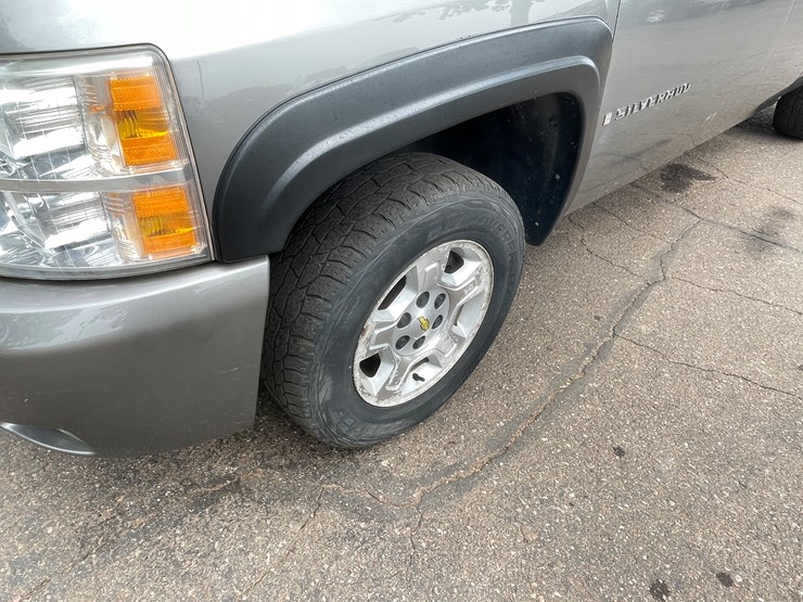 2007-chevrolet-silverado-1500-image-8