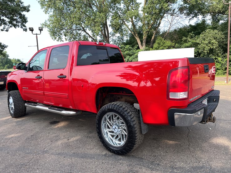 2012-gmc-2500-image-3