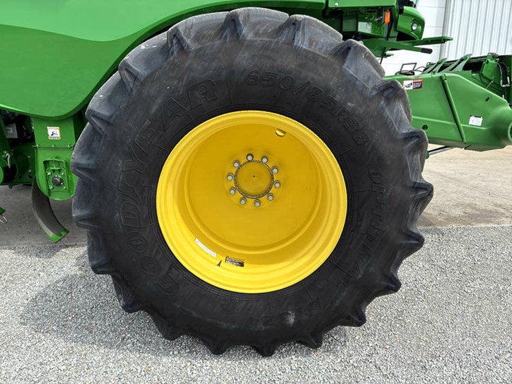 2017-john-deere-s680-image-35