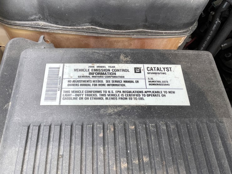2008-chevrolet-suburban-image-50