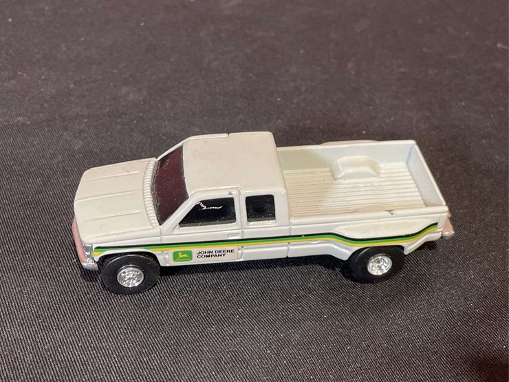 john-deere-64-image-12