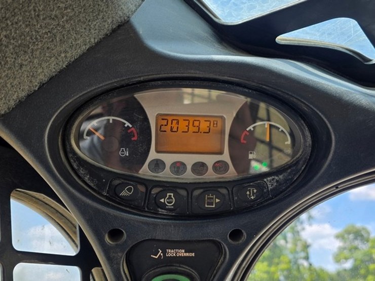 2018-bobcat-t870-image-57