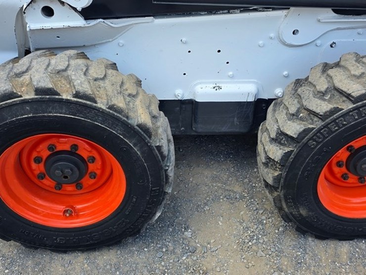 2011-bobcat-s630-image-26