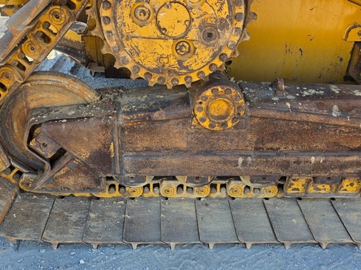 2019-caterpillar-d6n-lgp-image-31