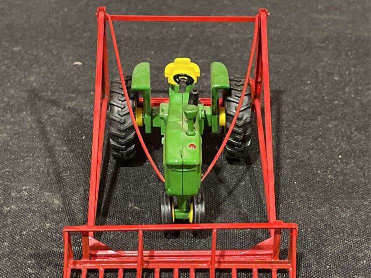 john-deere-3010-image-10