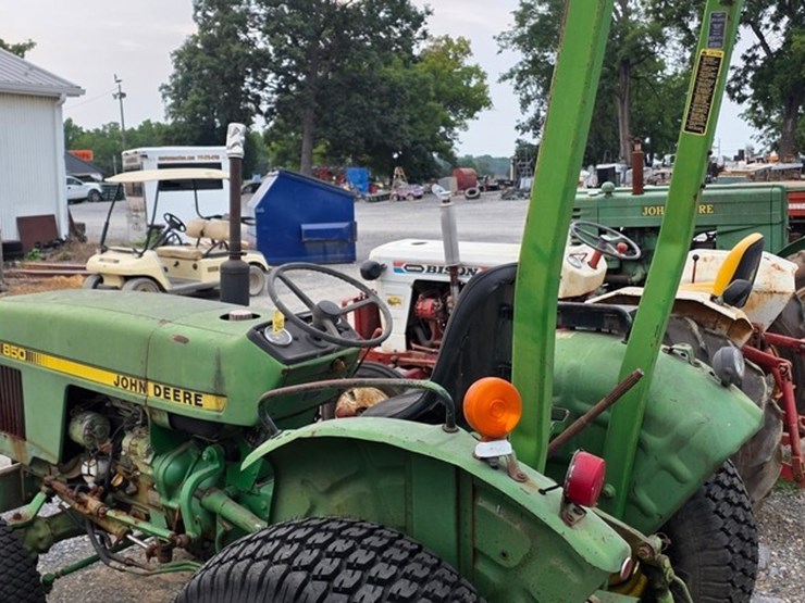 john-deere-850-image-13