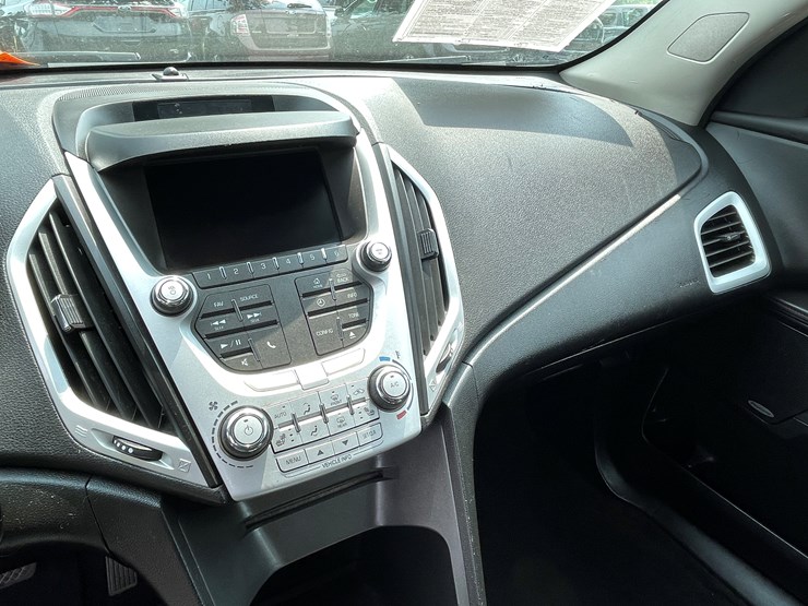 2014-gmc-terrain-slt-image-56