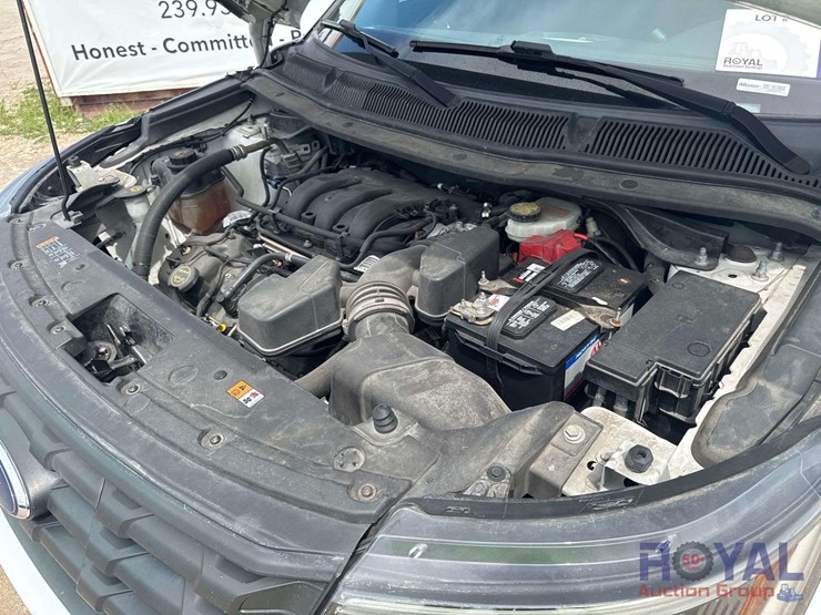 2016-ford-explorer-image-9